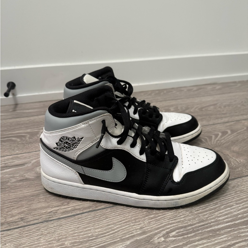 Nike Air Jordan 1 Mid – Black/Grey/White (Men’s Size 11)